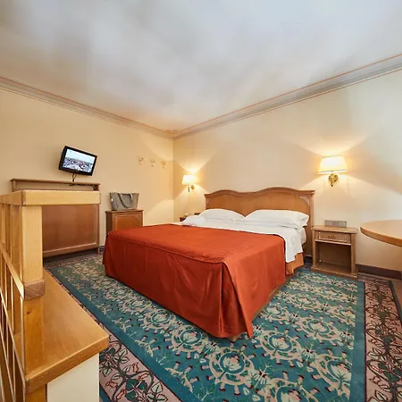 Grand Imperial Hotel