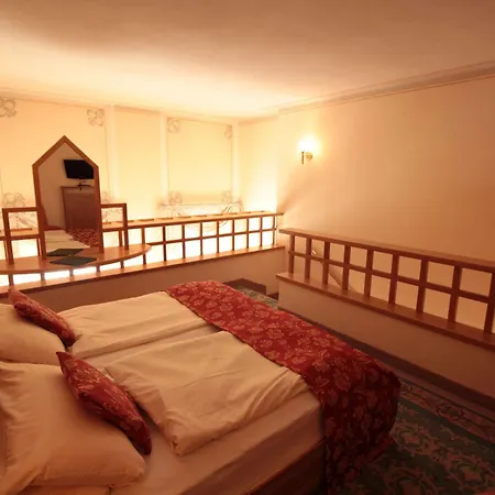 Grand Imperial Hotel 4*