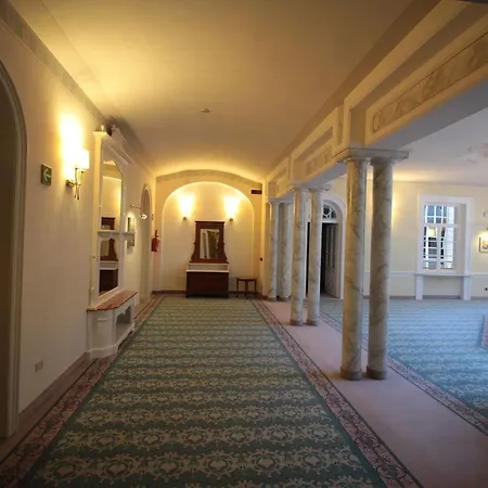 Grand Imperial Hotel