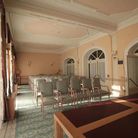 Grand Imperial Hotel 4*